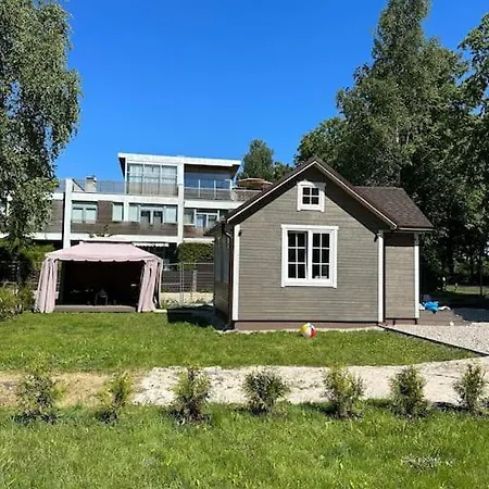 Melluzi Tiny House 35m2 * Jurmala